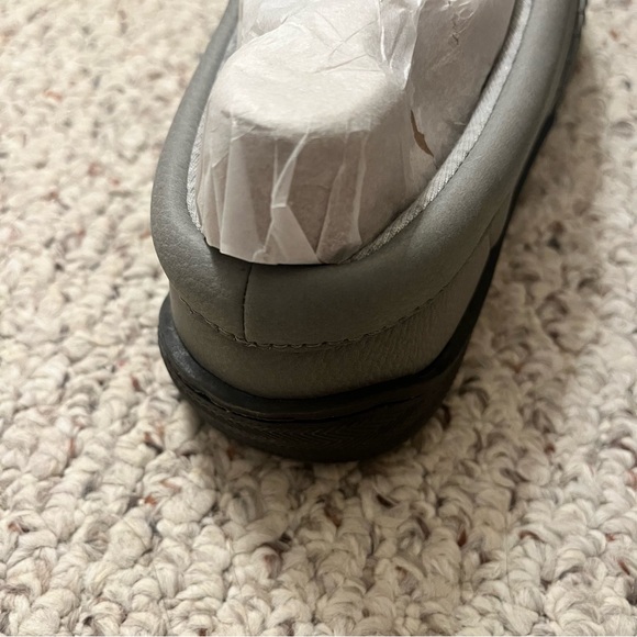 NEW IN BOX My Pillow My Slippers Women’s Slip Ons - Picture 6 of 10